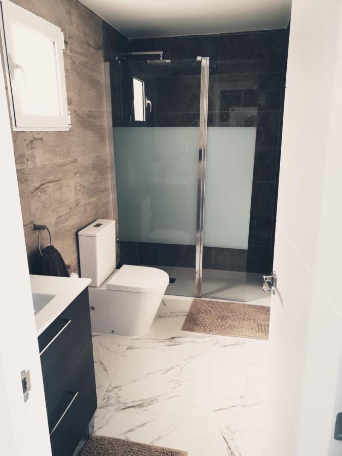 Beachside Apartment In 또레비에하 외부 사진
