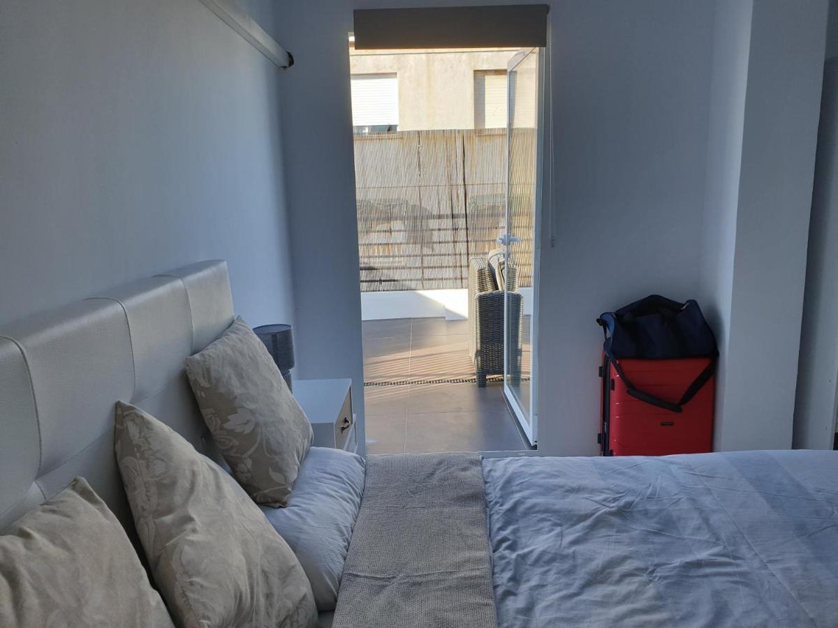 Beachside Apartment In 또레비에하 외부 사진