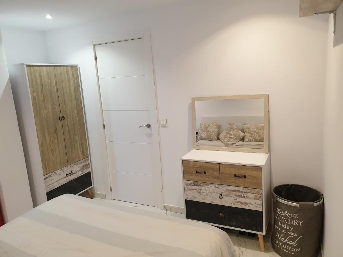 Beachside Apartment In 또레비에하 외부 사진