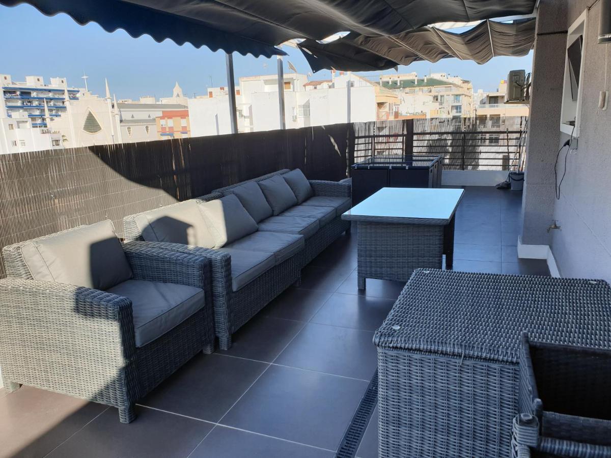 Beachside Apartment In 또레비에하 외부 사진